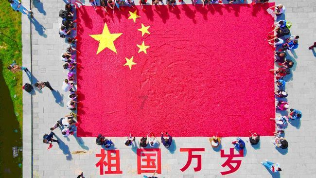 可爱女孩当管家